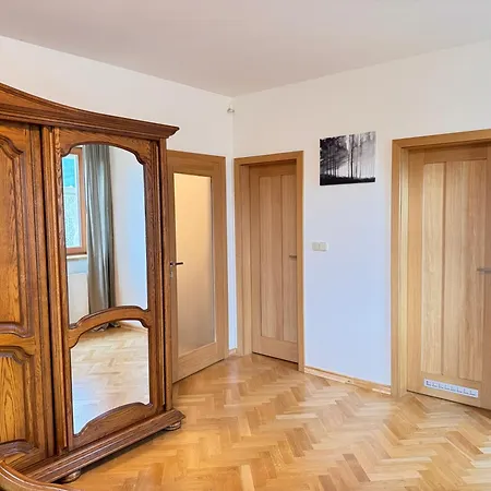 Apartment Familyvilla, New 4 Luxury Big Apartments, Parking