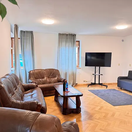 Familyvilla, New 4 Luxury Big Apartments, Parking Apartment *