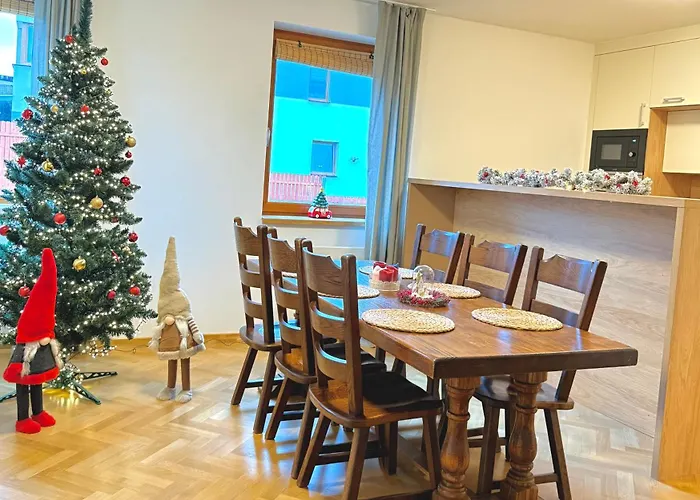 Familyvilla, New 4 Luxury Big Apartments, Parking Apartament Praga