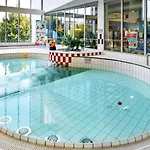 Familyvilla, New 4 Luxury Big Apartments, Parking Praga
