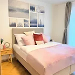 Lejlighed Familyvilla, New 4 Luxury Big Apartments, Parking