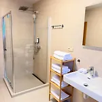 Lejlighed Familyvilla, New 4 Luxury Big Apartments, Parking Prag
