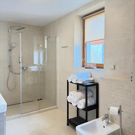 Familyvilla, New 4 Luxury Big Apartments, Parking דירה *