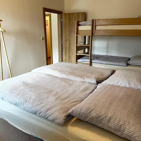 Familyvilla, New 4 Luxury Big Apartments, Parking Prague