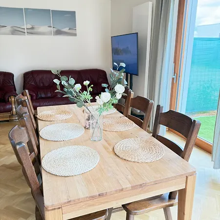 Familyvilla, New 4 Luxury Big Apartments, Parking * Prague