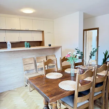 Familyvilla, New 4 Luxury Big Apartments, Parking Apartament *