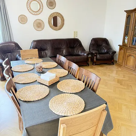 Apartment Familyvilla, New 4 Luxury Big Apartments, Parking *