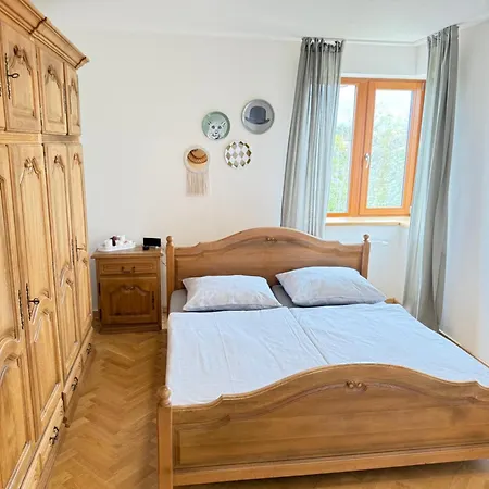 Familyvilla, New 4 Luxury Big Apartments, Parking Apartament Praga