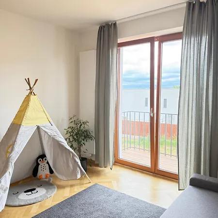 Apartment Familyvilla, New 4 Luxury Big Apartments, Parking *