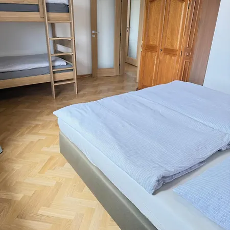 Familyvilla, New 4 Luxury Big Apartments, Parking Apartment Prague
