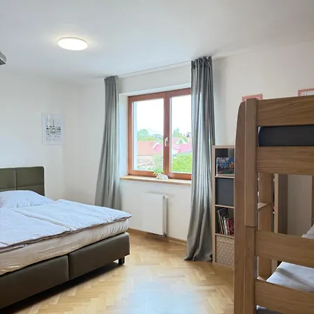 Familyvilla, New 4 Luxury Big Apartments, Parking Prague