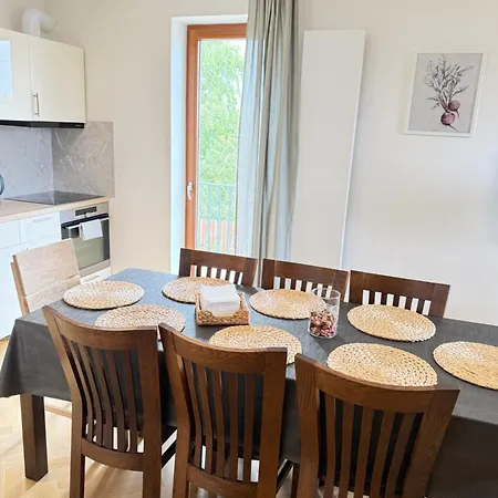Familyvilla, New 4 Luxury Big Apartments, Parking *