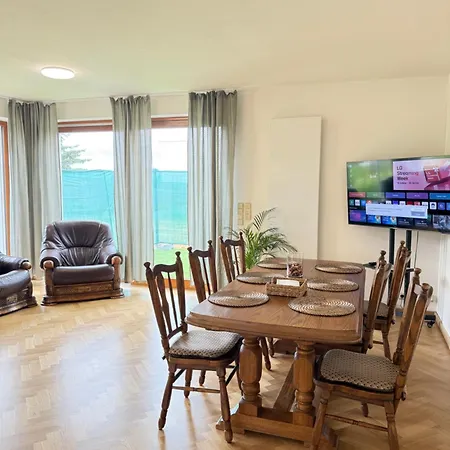 Familyvilla, New 4 Luxury Big Apartments, Parking *