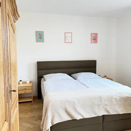Familyvilla, New 4 Luxury Big Apartments, Parking Prague