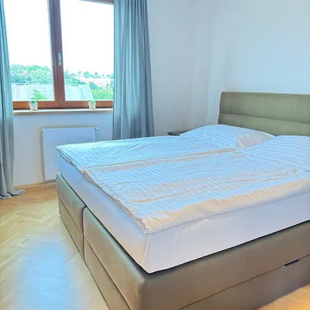 Familyvilla, New 4 Luxury Big Apartments, Parking *