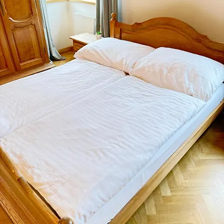Familyvilla, New 4 Luxury Big Apartments, Parking *