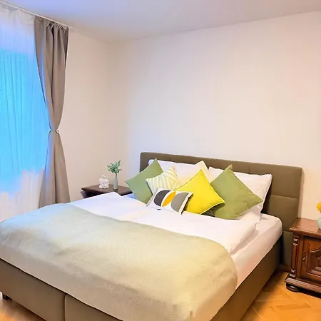 Familyvilla, New 4 Luxury Big Apartments, Parking Appartement Prague