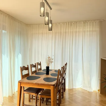 Lejlighed Familyvilla, New 4 Luxury Big Apartments, Parking *