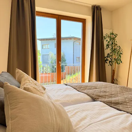 Familyvilla, New 4 Luxury Big Apartments, Parking *