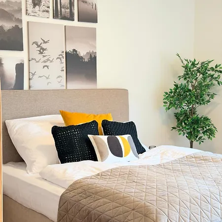 Familyvilla, New 4 Luxury Big Apartments, Parking