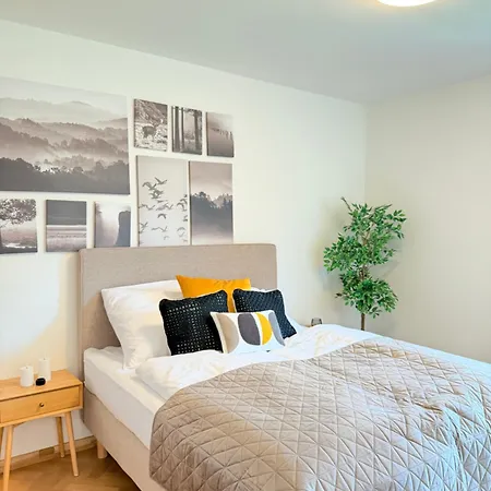 Familyvilla, New 4 Luxury Big Apartments, Parking *