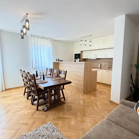 Lejlighed Familyvilla, New 4 Luxury Big Apartments, Parking