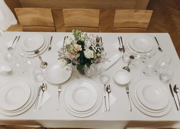 Familyvilla, New 4 Luxury Big Apartments, Parking Prag