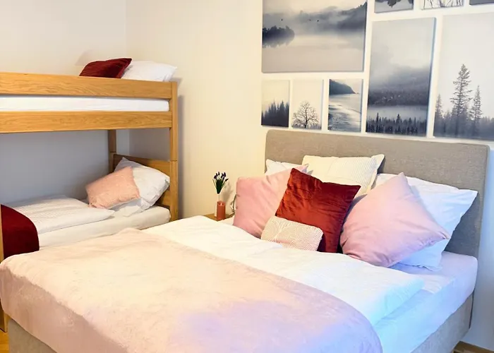 Familyvilla, New 4 Luxury Big Apartments, Parking Daire Prag