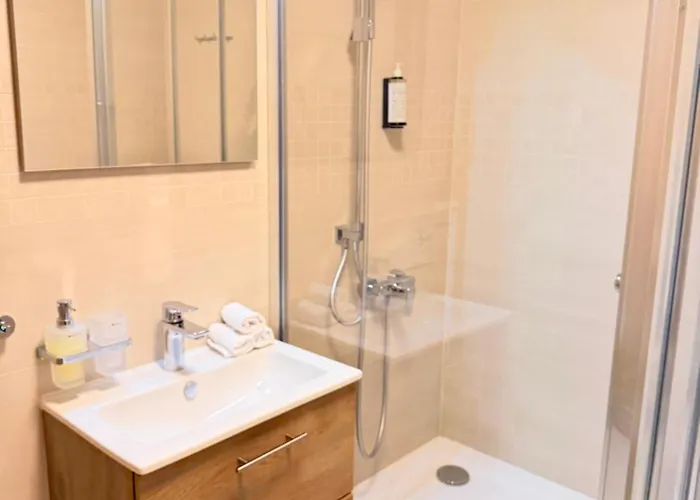 Daire Familyvilla, New 4 Luxury Big Apartments, Parking