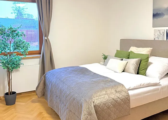 Familyvilla, New 4 Luxury Big Apartments, Parking 아파트 *