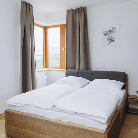 Apartament Familyvilla, New 4 Luxury Big Apartments, Parking Praga