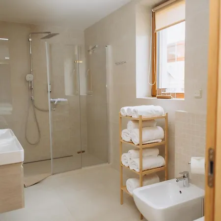 Familyvilla, New 4 Luxury Big Apartments, Parking *