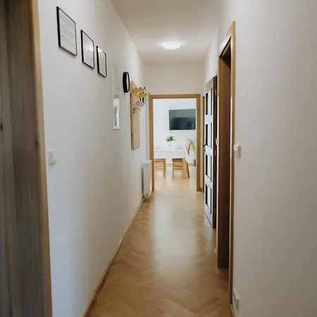 Familyvilla, New 4 Luxury Big Apartments, Parking Apartament *