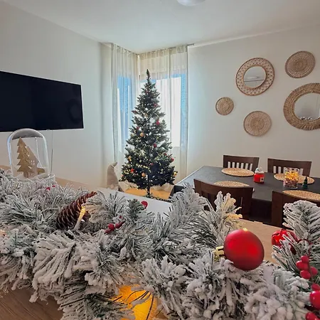 Familyvilla, New 4 Luxury Big Apartments, Parking Apartament *