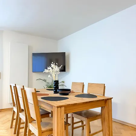 Apartment Familyvilla, New 4 Luxury Big Apartments, Parking *