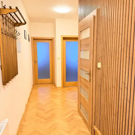 Familyvilla, New 4 Luxury Big Apartments, Parking Apartment