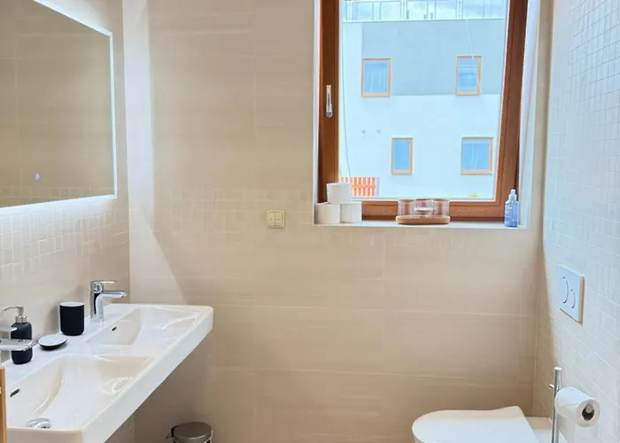 Daire Familyvilla, New 4 Luxury Big Apartments, Parking *