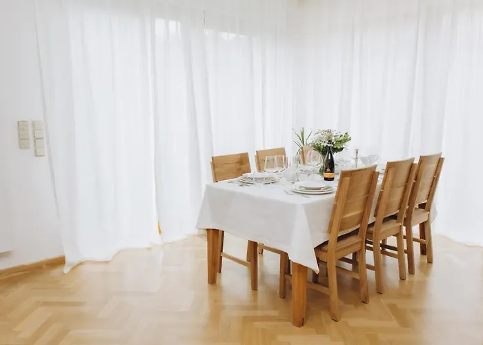 Daire Familyvilla, New 4 Luxury Big Apartments, Parking