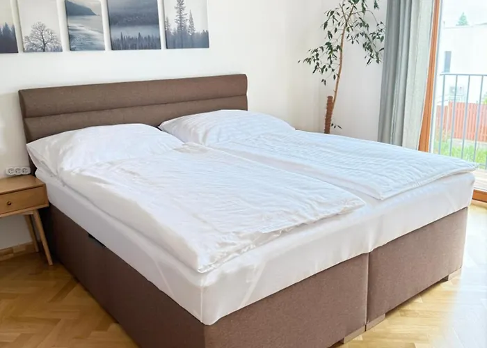 Daire Familyvilla, New 4 Luxury Big Apartments, Parking Prag