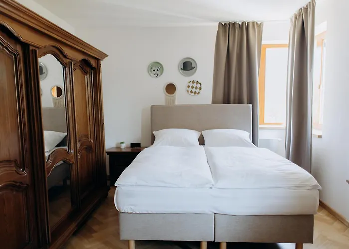 Familyvilla, New 4 Luxury Big Apartments, Parking * Prag