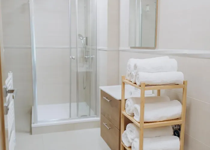 Familyvilla, New 4 Luxury Big Apartments, Parking Prag
