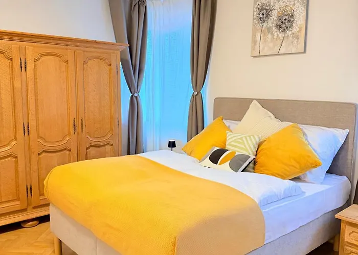 Familyvilla, New 4 Luxury Big Apartments, Parking Πράγα