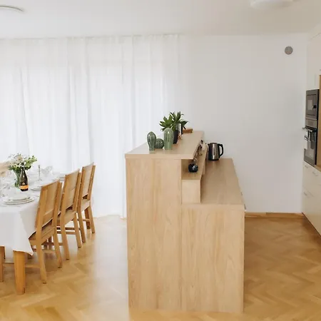 شقة Familyvilla, New 4 Luxury Big Apartments, Parking *